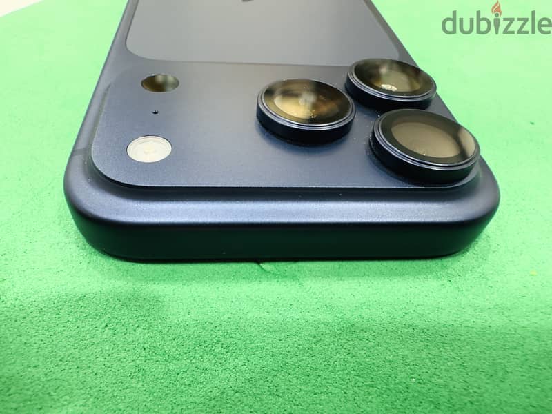 Apple - iPhone 17 Pro 3