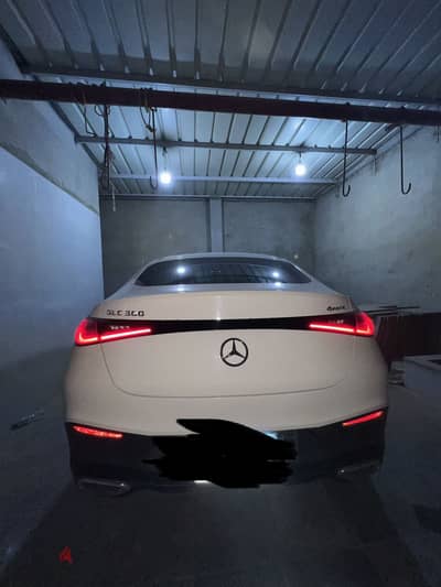 مرسيدس بنز جى إل سى 300 2024