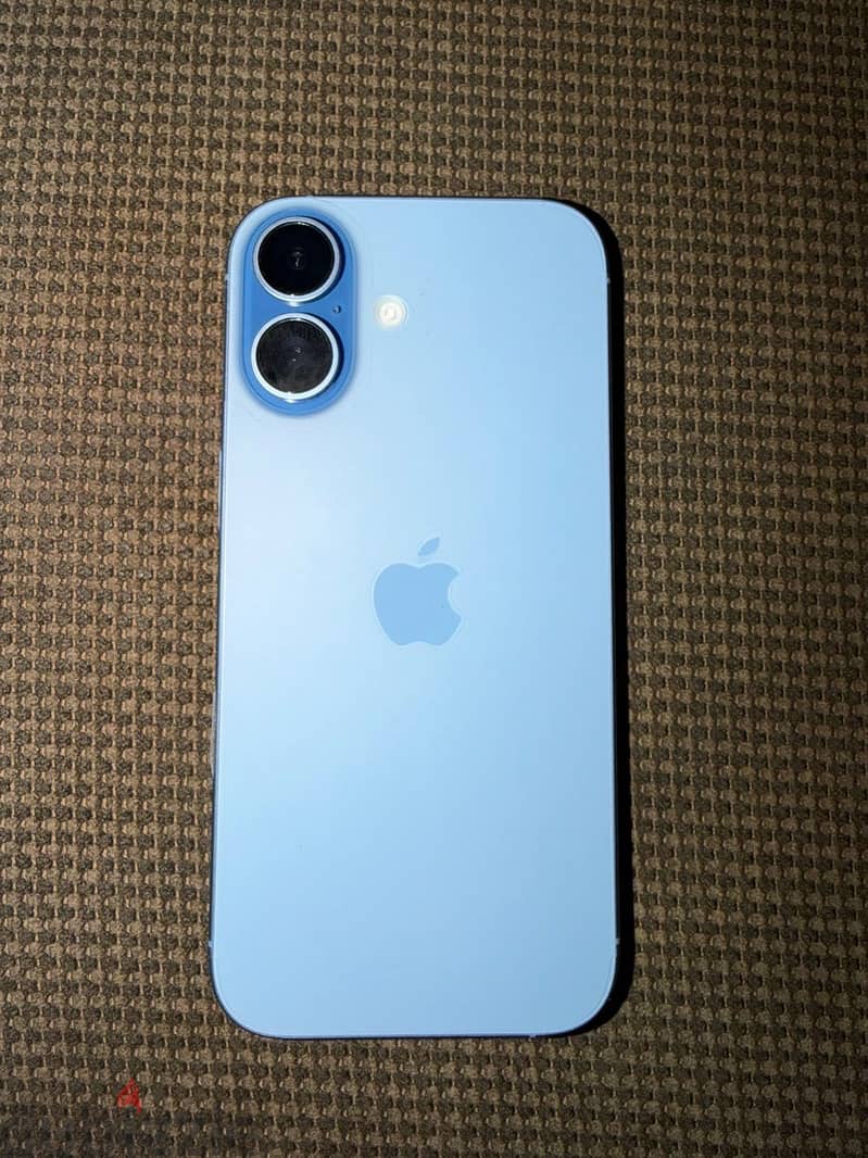 Apple - iPhone 17 4