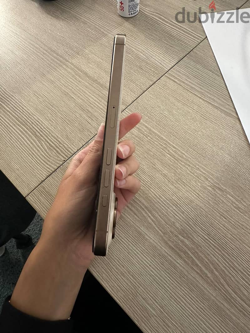 Apple - iPhone 16 Pro Max 4