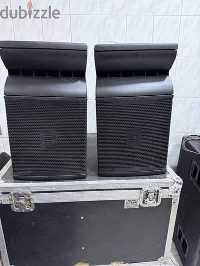 JBL VRX932LA.