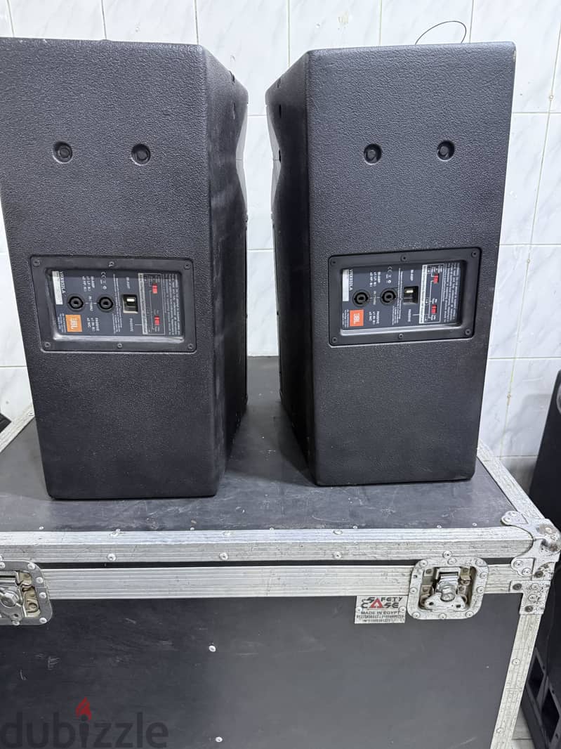 JBL VRX932LA. 1