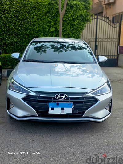 Hyundai Elantra Ad 2026