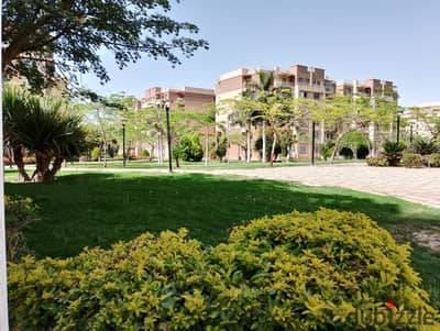 #للبيع شقة ارضي بجاردن مساحه 128 متر +50 متر جاردن في B11 خالصه فيو جاردن بجانب الخدمات و All season park