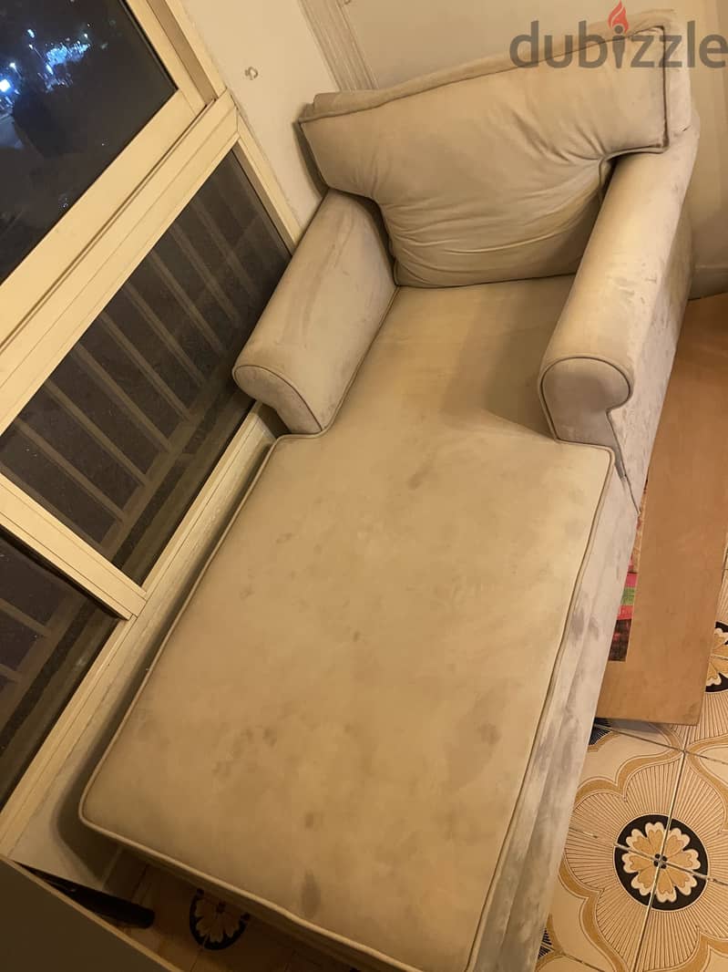 Grey chaise longues 1