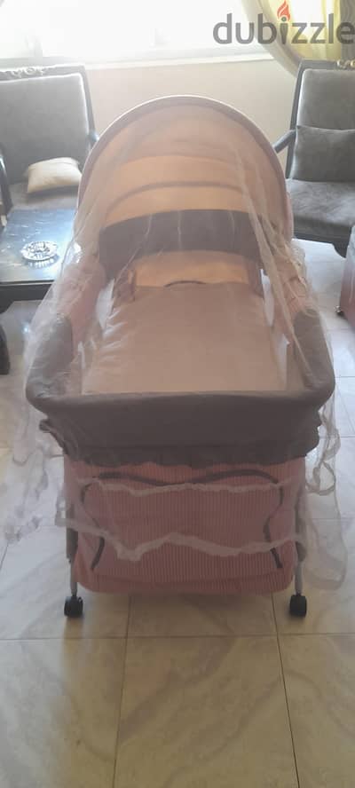 سرير اطفال