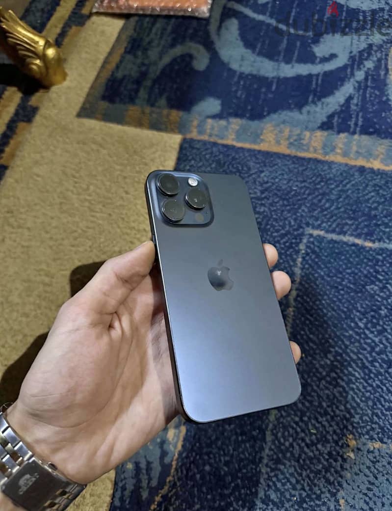 Apple - iPhone 15 Pro Max 4