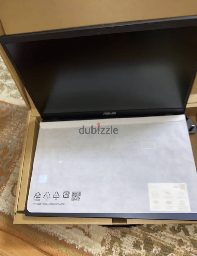 ASUS Vivobook E510KA 1