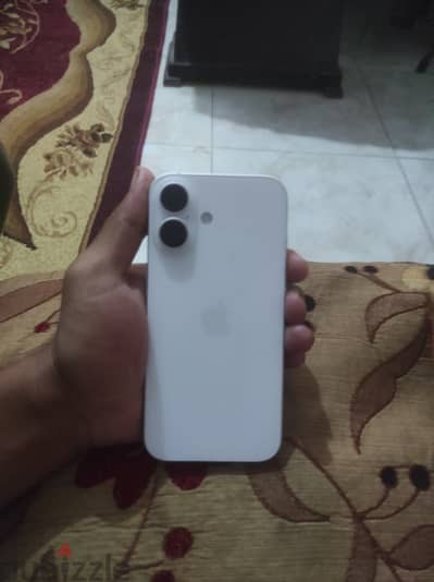 آبل - آيفون 16