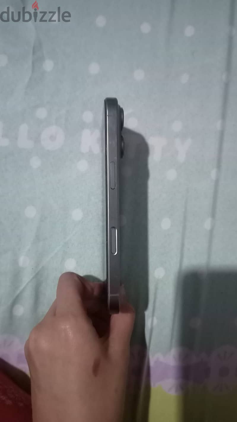 Apple - iPhone 16 Pro 2