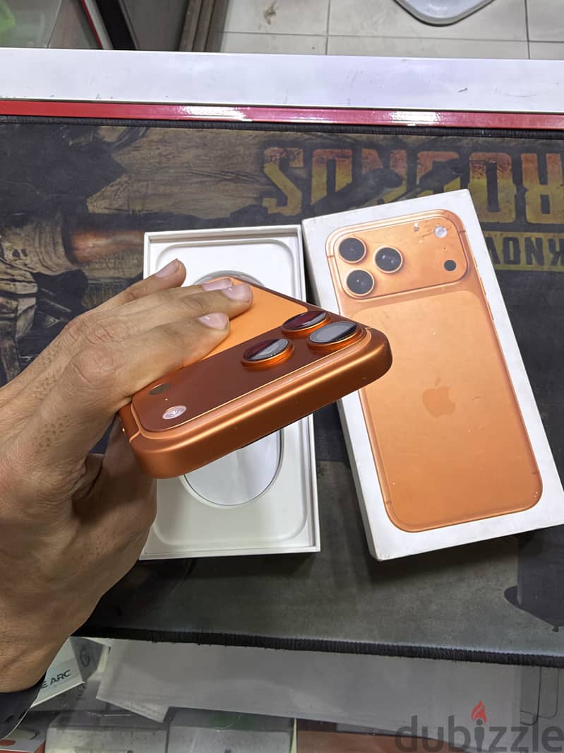 Apple - iPhone 17 Pro Max 4