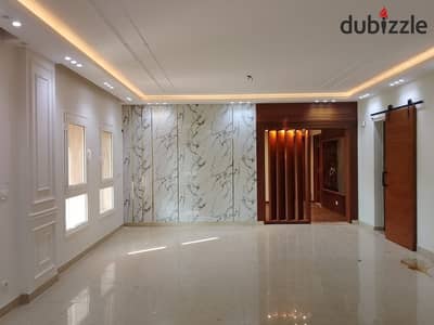 Apartment for sale in Madinaty 245m special finishes including kitchen and lighting