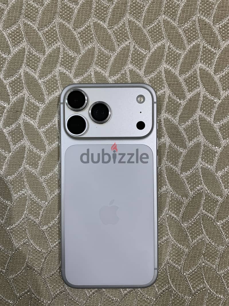 Apple - iPhone 17 Pro Max 2