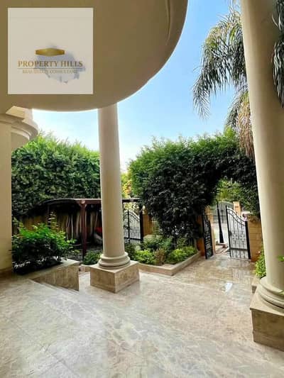 I will sell a villa at a bargain price, ready for immediate delivery and inspection in front of Madinaty 2, with an area of 386m and a view of green spaces and landscaping   Unit type: villa  Area: 386 meters  