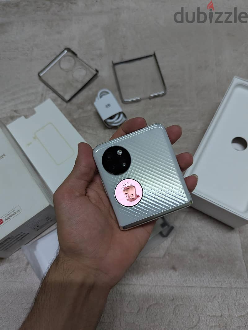 Huawei p50 pocket 1