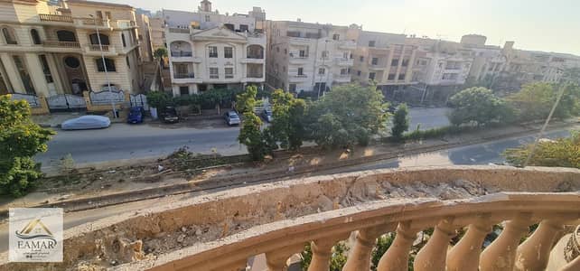 للبيع شقة رووف 220م بفيلات الياسمين 5 دور ثالث نصف تشطيب
