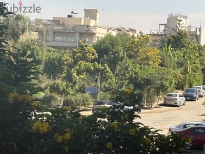 شقة بحري مميزة للبيع من المالك مباشره بالنرجس فيلات ٤ – التجمع الخامس
