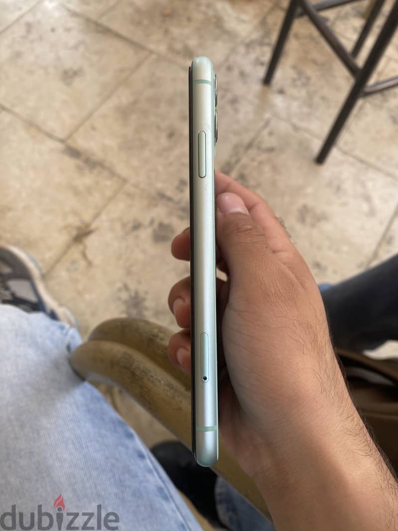 Apple - iPhone 11 4
