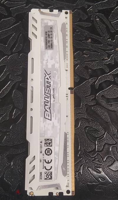 Ram 16 giga ddr4 . . 2400