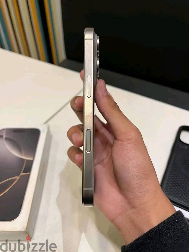 Apple - iPhone 16 Pro 2