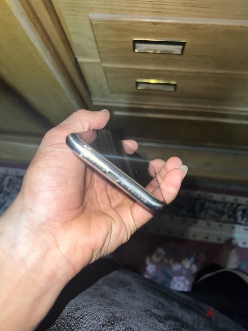 Apple - iPhone XS 5