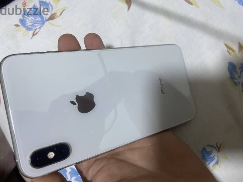 Apple - iPhone XS Max 1