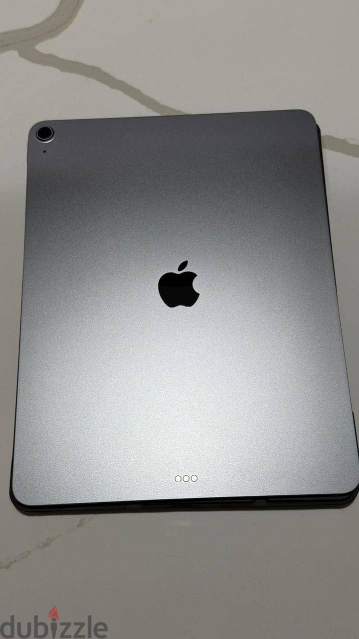 iPad Air 13-inch M3 ( typically new ) 3