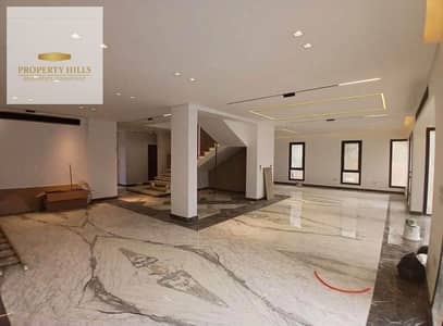 Villa for Sale in El Shorouk City – 20% Discount!  A fully built villa located at the entrance of El Shorouk 2, next to the schools district. Ready to