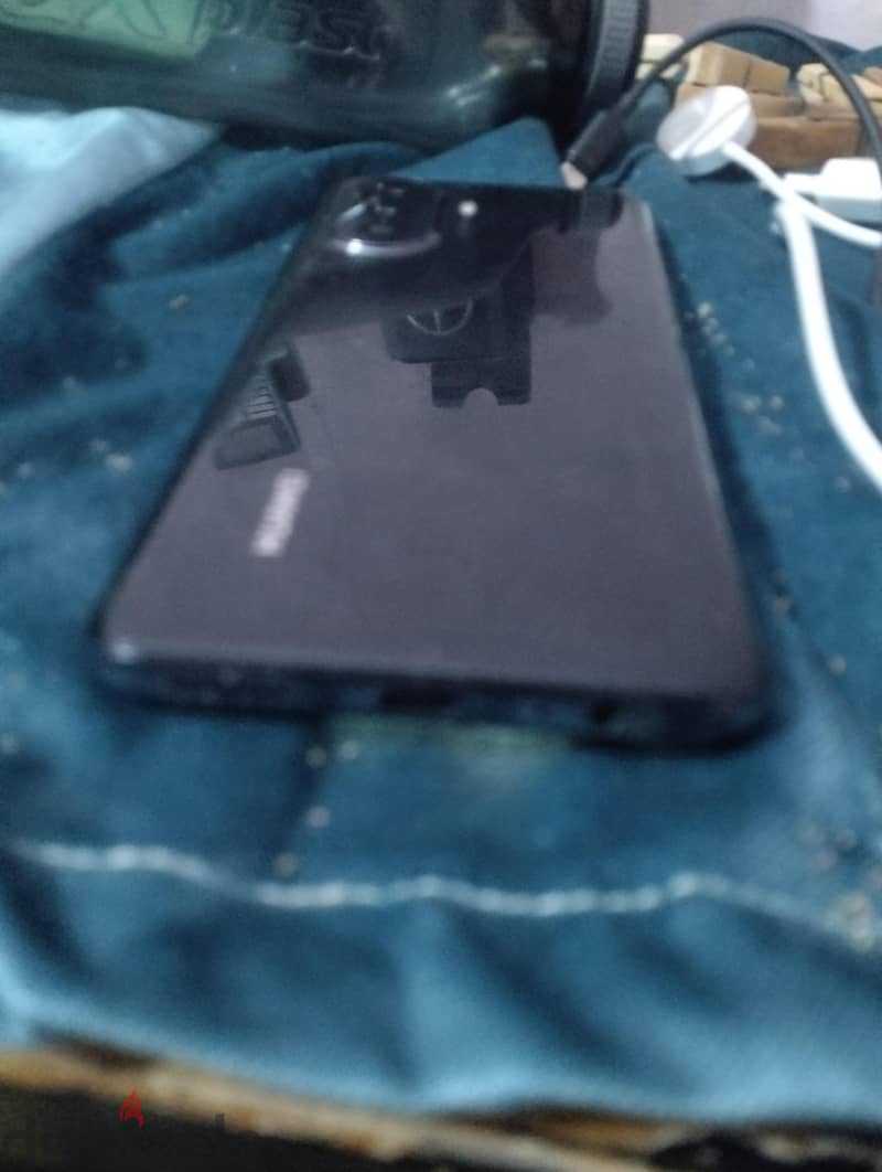 HUAWEI nova Y70 1