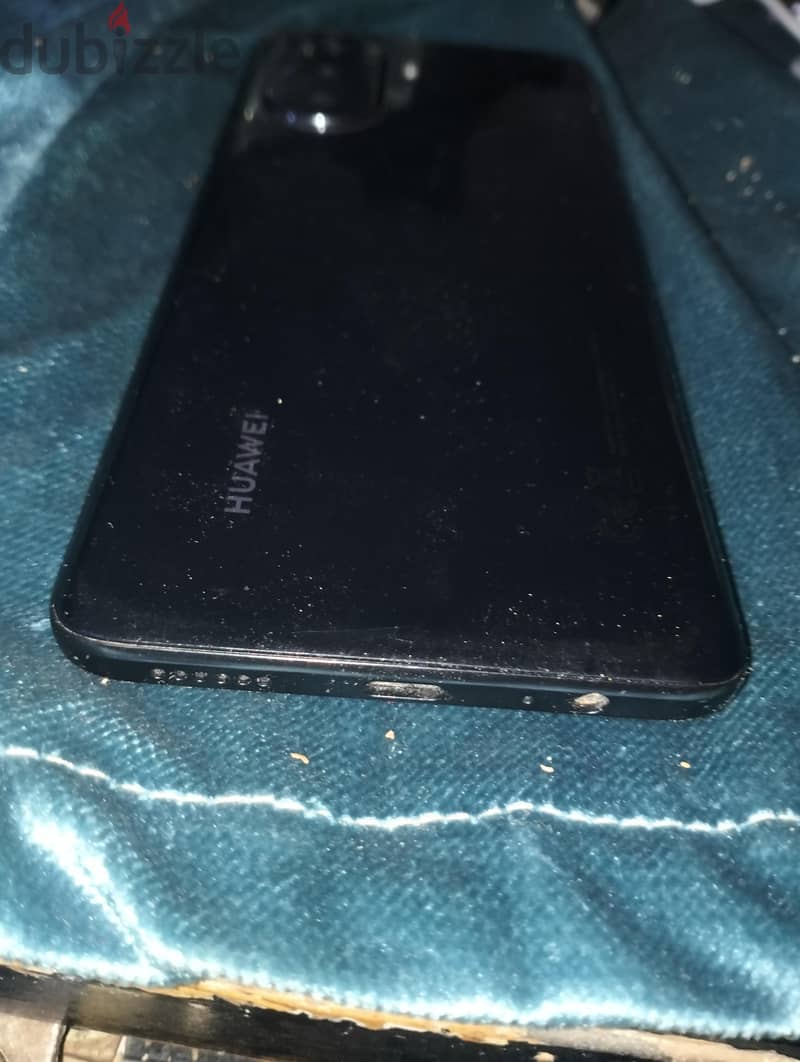 HUAWEI nova Y70 3