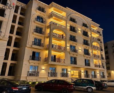 شقة للبيع فى حدائق اكتوبر كمبوند جرين سيتى 220م استلام فوري وتقسيط October Gardens GREEN CITY October
