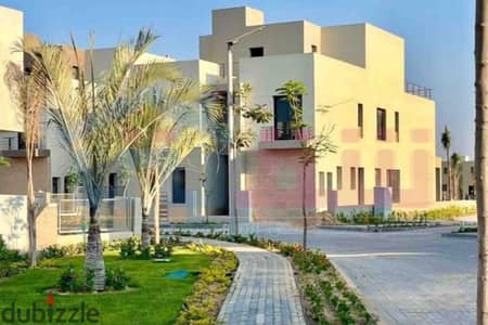 فيلا Town House Middle للبيع 230 م مباني + 183م أرض كومباوند بالم هيلز إسكندرية