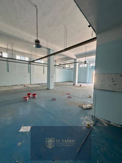 للايجار مصنع 5500متر صافي 3500متر نشاط هندسي  كهربا نص ميجا  مبني اداره علي مساحه 120متر  تلات ادوار  موقع مميز جدا العاشر من رمضان عند هايبر