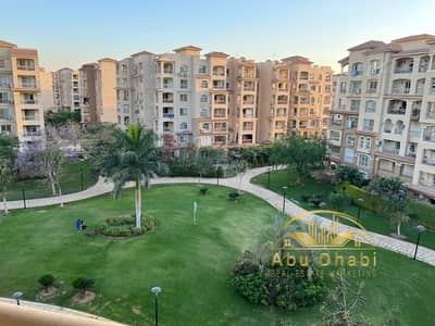 شقة للبيع كاش فى مدينتي بالـB3 بمساحة كلية 245 م² تطل على وايد جاردن فيو باتجاه شرقي غربي.