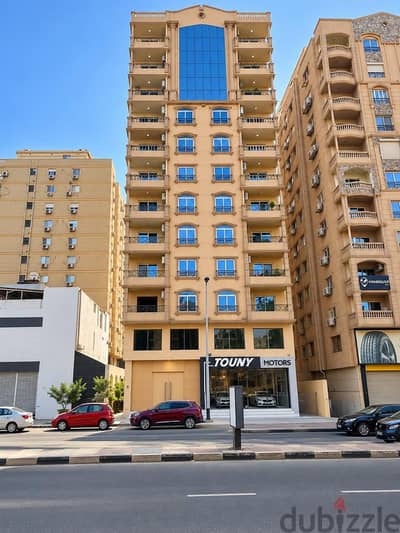 شقة للبيع بموقع مميز بالمهندسين أمام نادي الزمالك