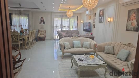 Ready-to-Move trio townhouse villa for sale