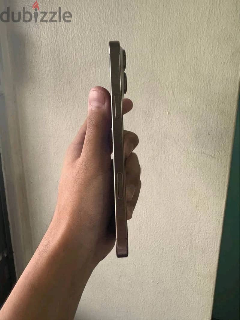 Apple - iPhone 16 Pro Max 3