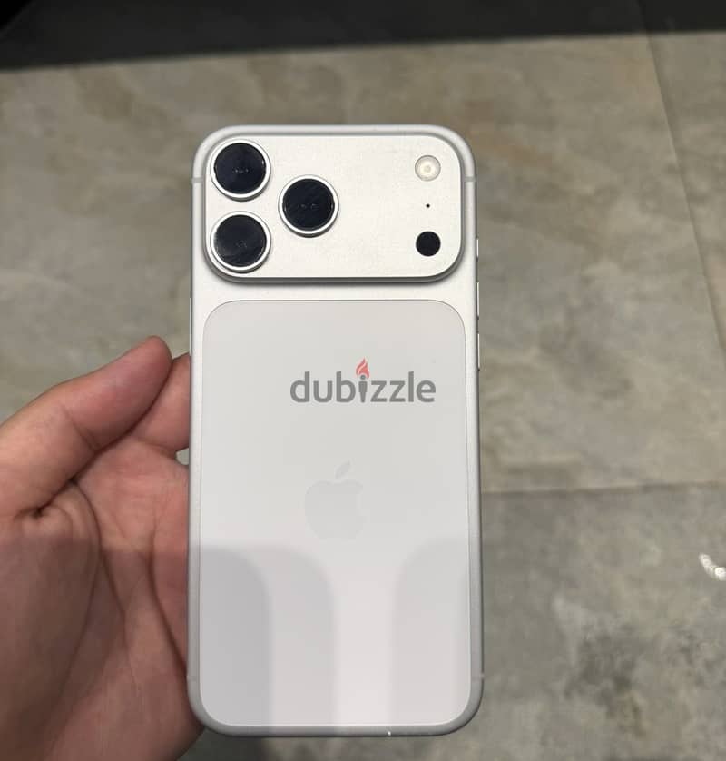 Apple - iPhone 17 Pro Max 2