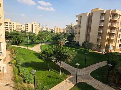 للبيع فى مدينتي شقة ١٦٥ متر بال b11 كاش طلعت مصطفى