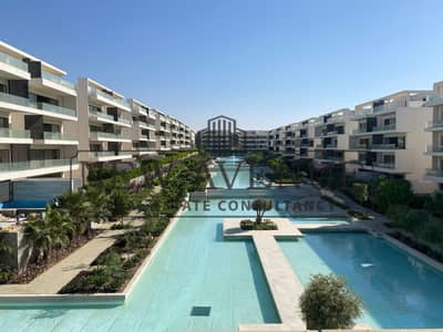 احسن سعر شقه ٢١٥ متر فى ليك فيو رزيدنس جاهزه للاستلام على مصطحات مائيه فى  Lakeview Residence