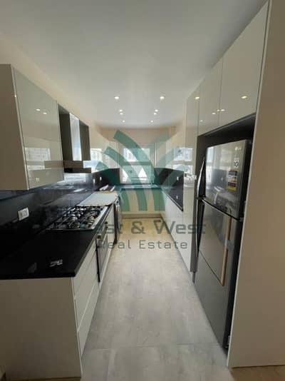 شقة للبيع في كمبوند ماونتن فيو هايد بارك  |Compound Mountain View Hyde Park - تشطيب سوبر لوكس |  بسعر مميز لقطة | لوكيشن مميز| بحري | فيو سننرال بارك-