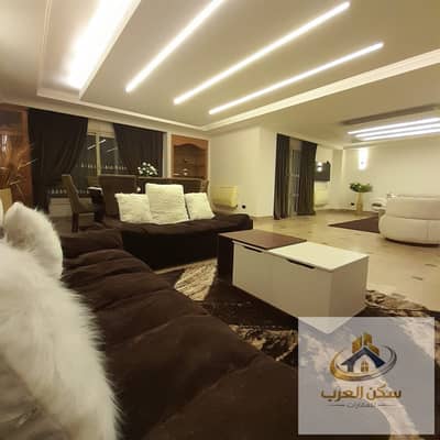 Furnished apartment for rent, 255 Egyptian pounds, on Anwar El Mofty Street, Abbas El Akkad. Air-conditioned, sanitized, Wi-Fi internet. Daily and monthly rentals available directly from the owner.