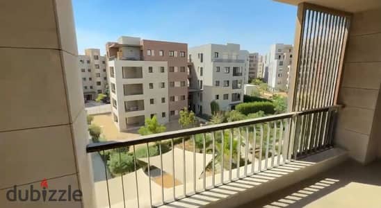 شقة ريسيل 215م . . استلام فورى . . ديستريكت فايف