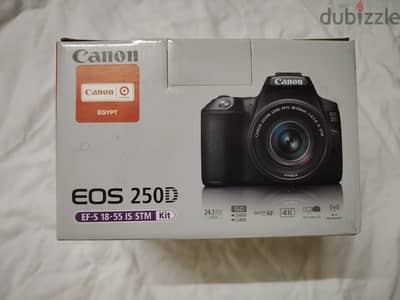 عِدّة تصوير واستوديو كاملة - بحالة الزيرو تماماً بالكراتين (Canon 250D