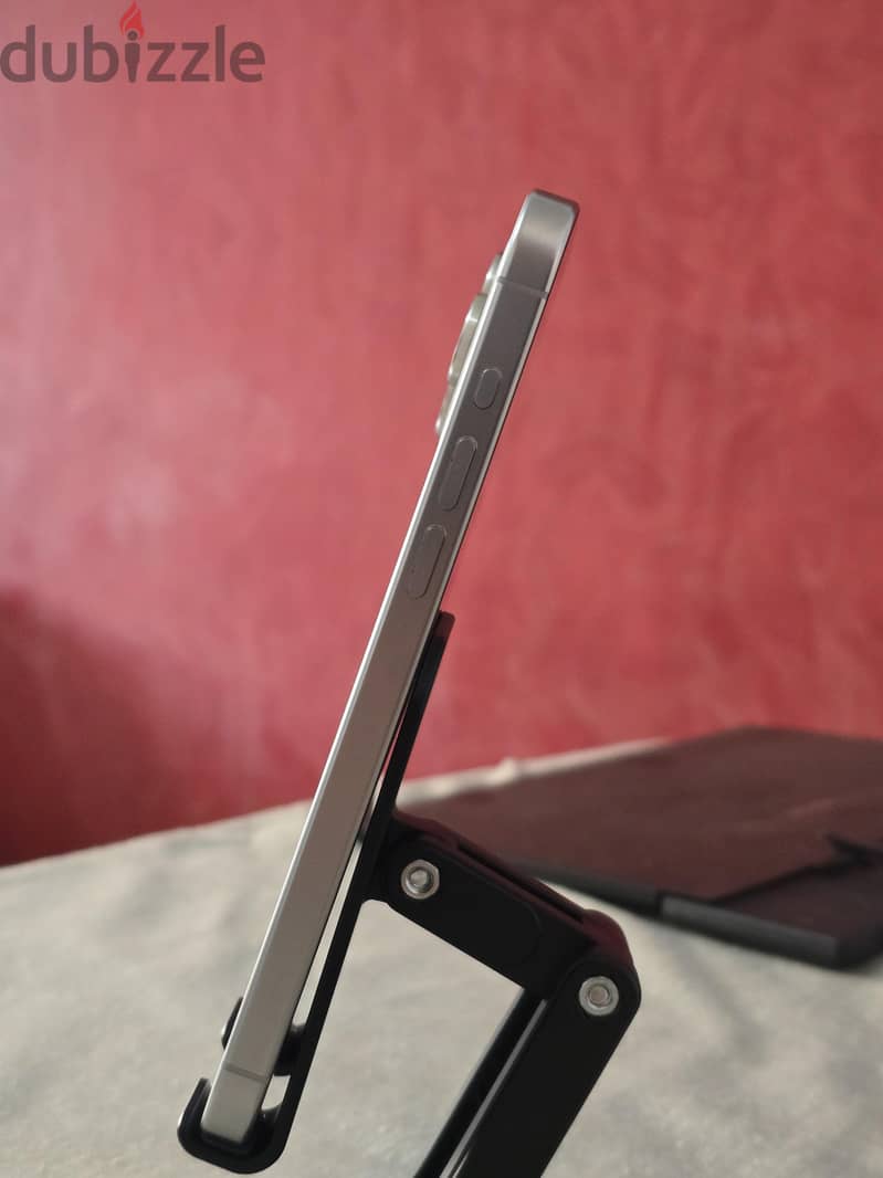 Apple - iPhone 15 Pro Max 3