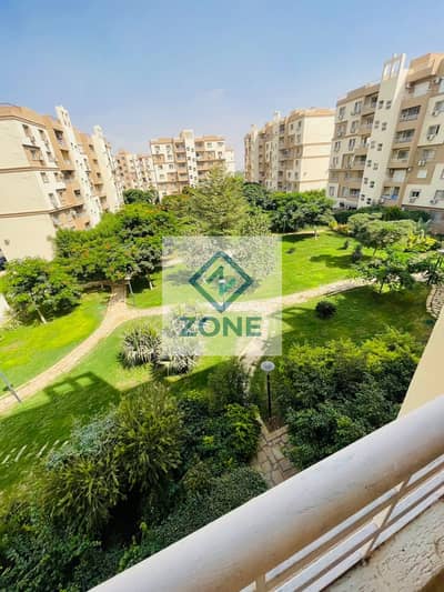For rent (standard contract): 143-square-meter unit in District B6.