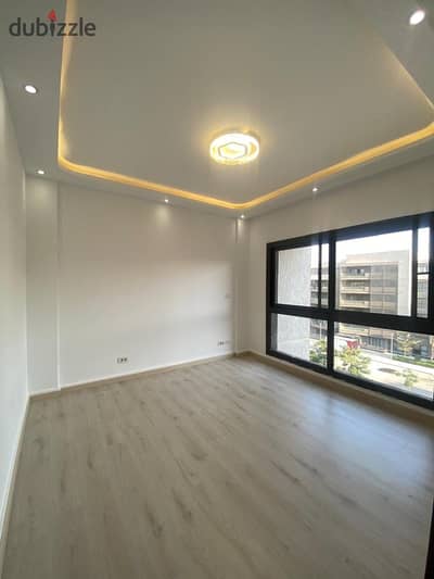 For sale, special finishing, two rooms and two bathrooms in b15, ultra super lux finishing