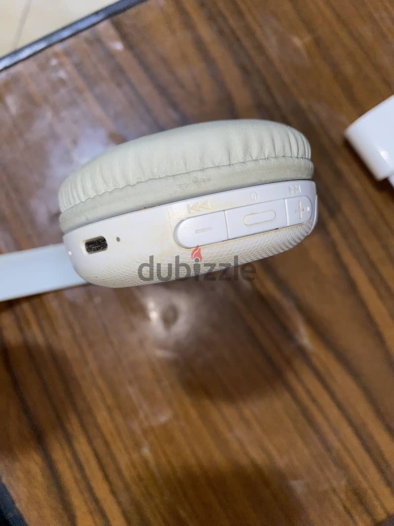 Sony wireless headphones 1