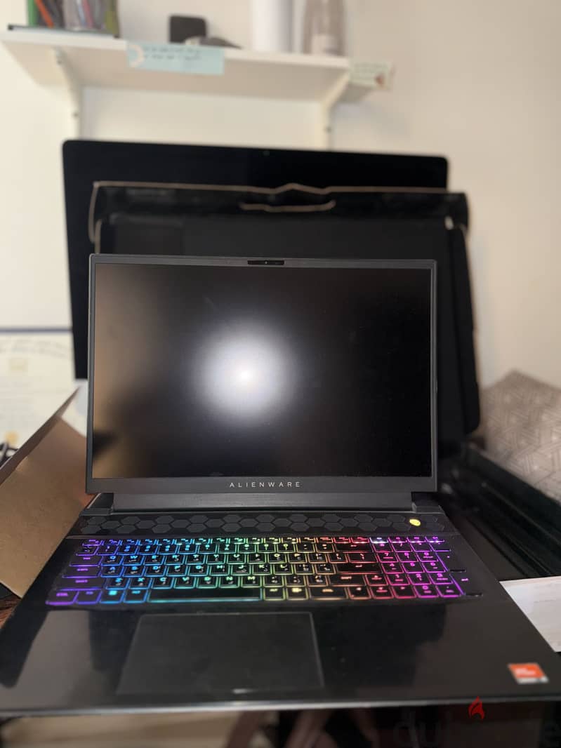 Alienware m18 5