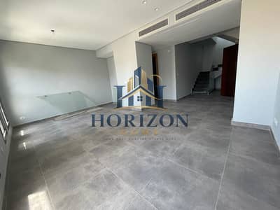 For Sale | Smart Duplex Penthouse with Prime View in Trio Gardens